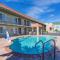 Econo Lodge Inn & Suites Escondido Downtown - إسكونديدو