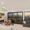 Ocean view AC heated Pool jacuzzi Tennis bikesPool table foosball bikes