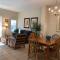 Gated Emerald island resort townhome, Overlook Pool, 3 miles to Disney, rent by owner