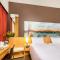 Ibis One Central
