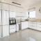 Gorgeous Design 3 BDR Apart - J Tower - Amazing View!