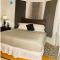 2 Rooms, Massage Seat, and free regulation parking street at weekends, THE BEST CHOICES!!