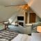 Quail Farm, Colonial charm