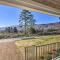 Wooded Escape with Beautiful Backyard and Mtn Views! - 查塔努加