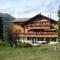 Chalet Petunia