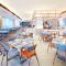 HARRIS Hotel & Conventions Bundaran Satelit Surabaya