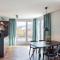 Black F House - Serviced Apartments