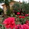 One bedroom villa with city view enclosed garden and wifi at Caltanissetta