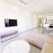 Vasilo Court Seaview City Apartment