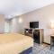 Quality Inn & Suites Carlsbad Caverns Area