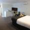 Golden Reef Motor Inn