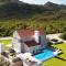 Villa Jure with heated pool, great garden, quiet location - Župa