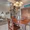 1 Mi to Shops and Dining Idyllic Lakeside Getaway! - أوساغ بيتش