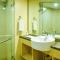 Quality Inn Residency