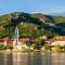 Donau Strandhaus mit Dürnstein Panorama - Rossatzbach