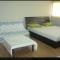 Room in Guest room - Well come to Dmk Don Mueang Airport Guest House Bangkok Thailand - Thung Si Kan
