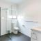 9 19 Troon Drive