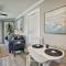 Walk to Surfside Beach Studio with Covered Balcony - 默特尔比奇