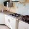 Appartement ensoleille a Goyave 50 m² vue mer et balcon