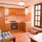 Charming house in Caprese Michelangelo with shared pool
