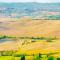 Charming house in Caprese Michelangelo with shared pool
