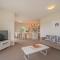 Lakeside Villa Retreat - Matarangi Downstairs Unit