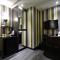 J-HOTEL