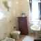 One bedroom apartement at Trani 200 m away from the beach with furnished terrace and wifi