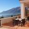 Lake View Apartment in Vercana, Shared Pool