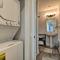 Downtown Ocean Springs Duplex with AandC 1 Mi to Beach