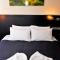 6 Bis HOTEL