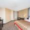Ramada By Wyndham Niagara Falls near the Falls - Niagara Falls