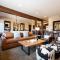 Silver Star #4201 - 3 Bed Condo