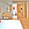 Warm Apartment in Ban Chai Nam, 180 m² with Jacuzzi - Ban Lum Fuang