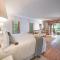 Serenity Mountain and Forest Lodge