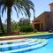 Son Jordi nou, beautiful villa near Alaro big swimming pool, BBQ mountain views 12people - Консель