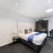 Black Swan Lakeside Boutique Hotel