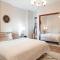 2BR Airy & Tidy Apt with Free Covered Parking - Central Modern - شيكاغو
