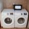 2BR Airy & Tidy Apt with Free Covered Parking - Central Modern