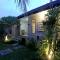 Sari House Ubud - Balinese Style Homestay - Убуд