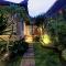 Sari House Ubud - Balinese Style Homestay - Убуд