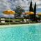 9 bedrooms villa with private pool enclosed garden and wifi at Monteroni dArbia