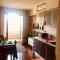 One bedroom appartement with city view enclosed garden and wifi at Monza