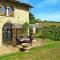 4 bedrooms house with shared pool furnished garden and wifi at Ramazzano Le Pulci