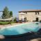 4 bedrooms house with shared pool furnished garden and wifi at Ramazzano Le Pulci