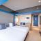 The Quarter Hualamphong by UHG
