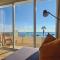 Phaedrus Living: Seaview Luxury flat Paphinia 204