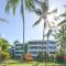 Roydon Beachfront Apartments