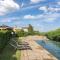 Lind End Guest Farm