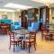 Comfort Inn & Suites Plainville-Foxboro